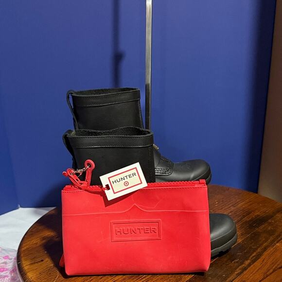 Hunter Black Boots with Gold Buckle w/Red Pouch Bundle - Picture 2 of 8